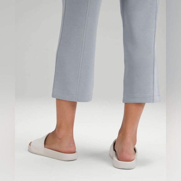 Lululemon Softstreme High-Rise Straight Leg Cropped Pant Chambray Size 10 - Picture 5 of 13